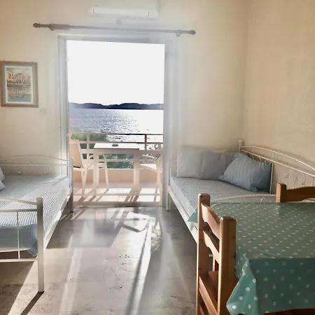 Apartman Galini And *